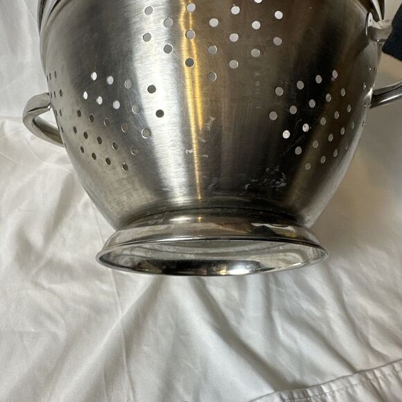 STAINLESS STEEL 18/10 - HEAVY DUTY - 5 Qt. 10" COLANDER WITH HANDLES & BASE‎ - Picture 10 of 12